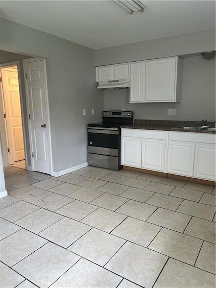 Building Photo - 8548 Valor Dr