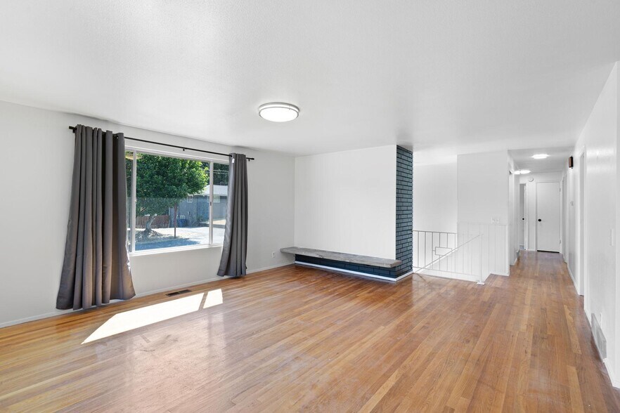 Building Photo - 17803 98th Ave S