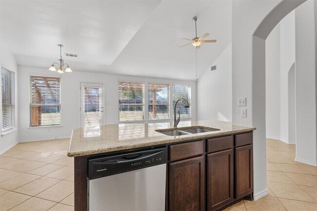 Building Photo - 188 Rock Vista Run