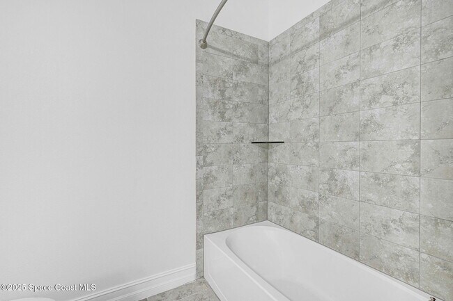 Building Photo - 1475 Isabella Dr