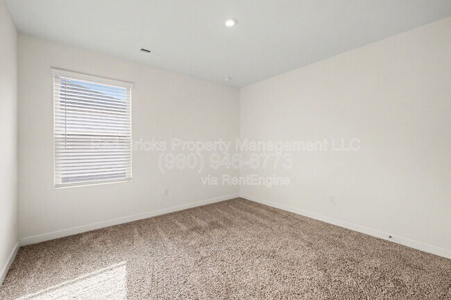 Building Photo - 11144 Comiskey Ln