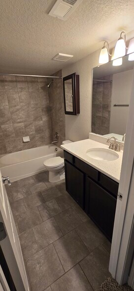 Full basement bathroom - 6081 Anders Ridge Ln