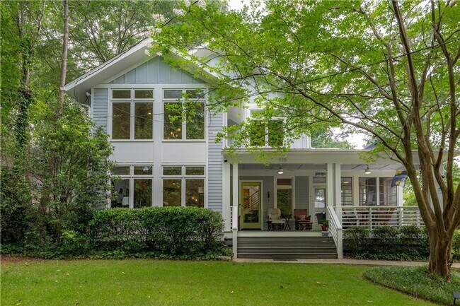 Primary Photo - 115 W Dearborn Cir