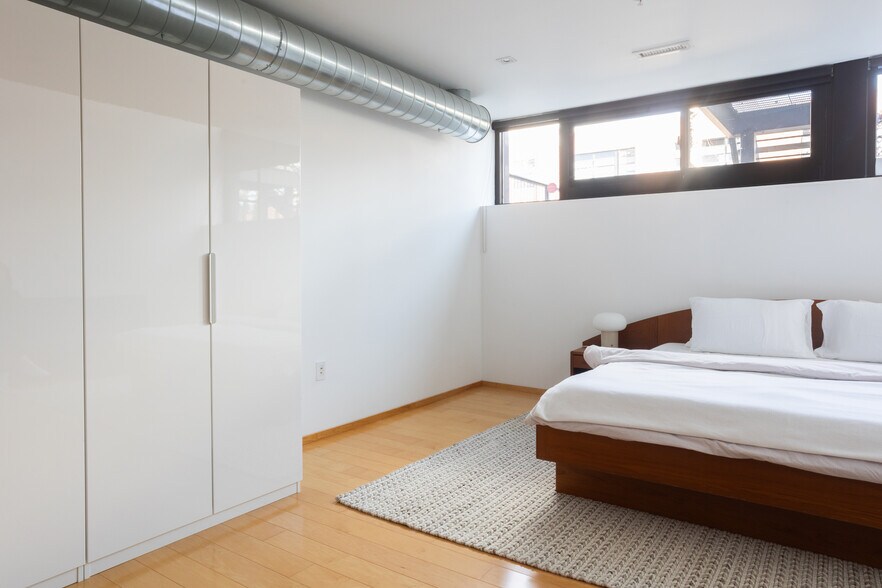 PAX closet system - 2250 11th St NW