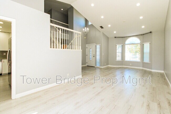 Building Photo - 6606 Raywood Ct