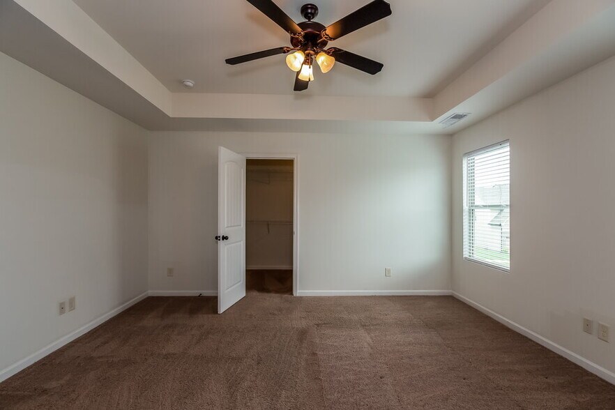 Building Photo - 3563 Walking Stick Way NE
