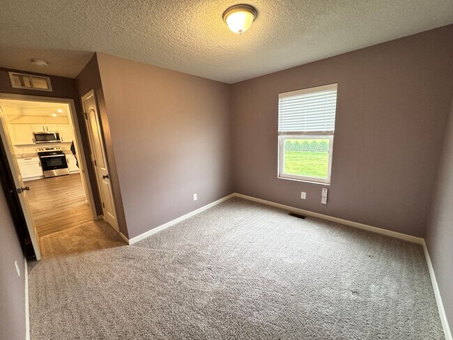 Building Photo - Dream House!! 4 Bedroom 3 Bath House in Davenport is a MUST SEE!!