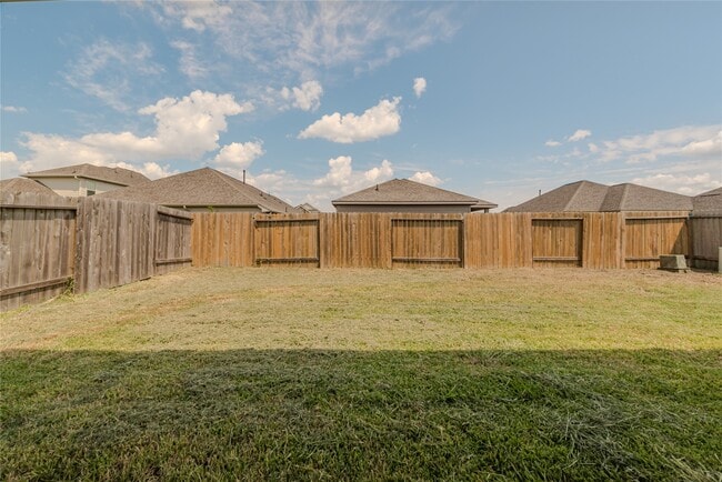 Building Photo - 10323 Birch Peak Dr