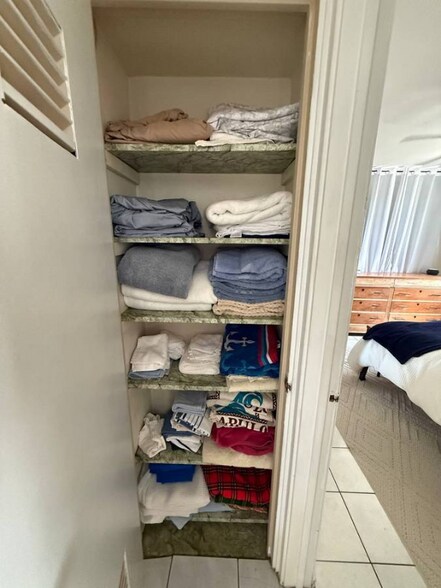 Building Photo - 23 Hibiscus Dr