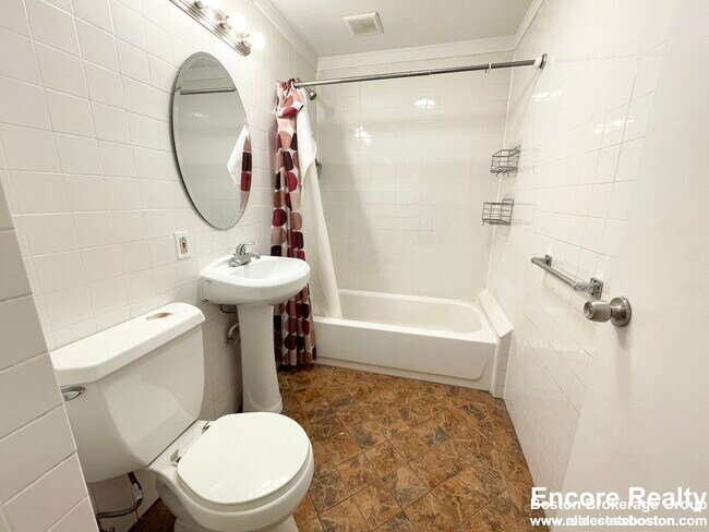 Building Photo - 1 Folsom Ave