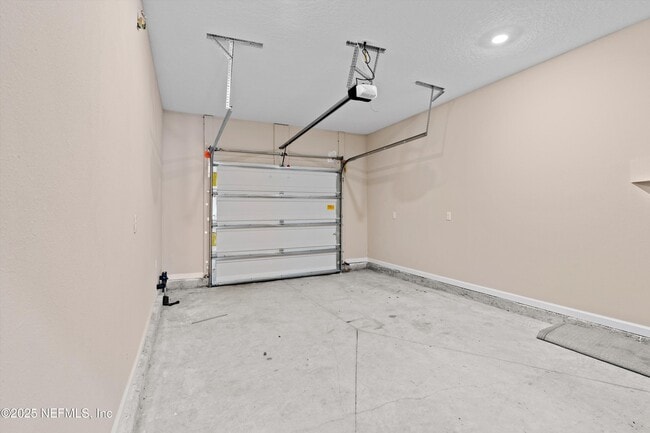 Building Photo - 1180 Beach Dune Dr