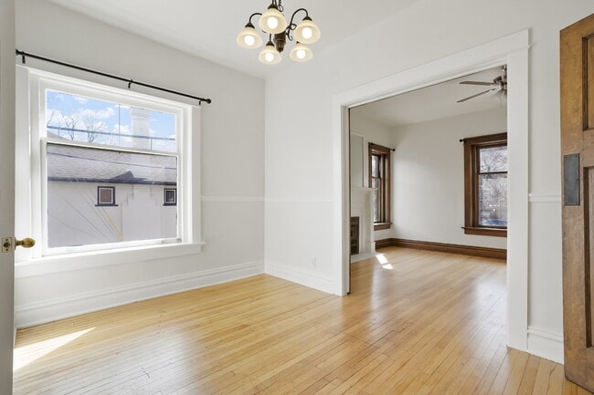 Building Photo - Historic 3 bedroom townhome with recent upgrades.