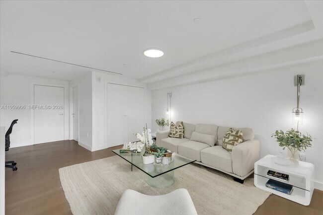 Building Photo - 4701 Meridian Ave