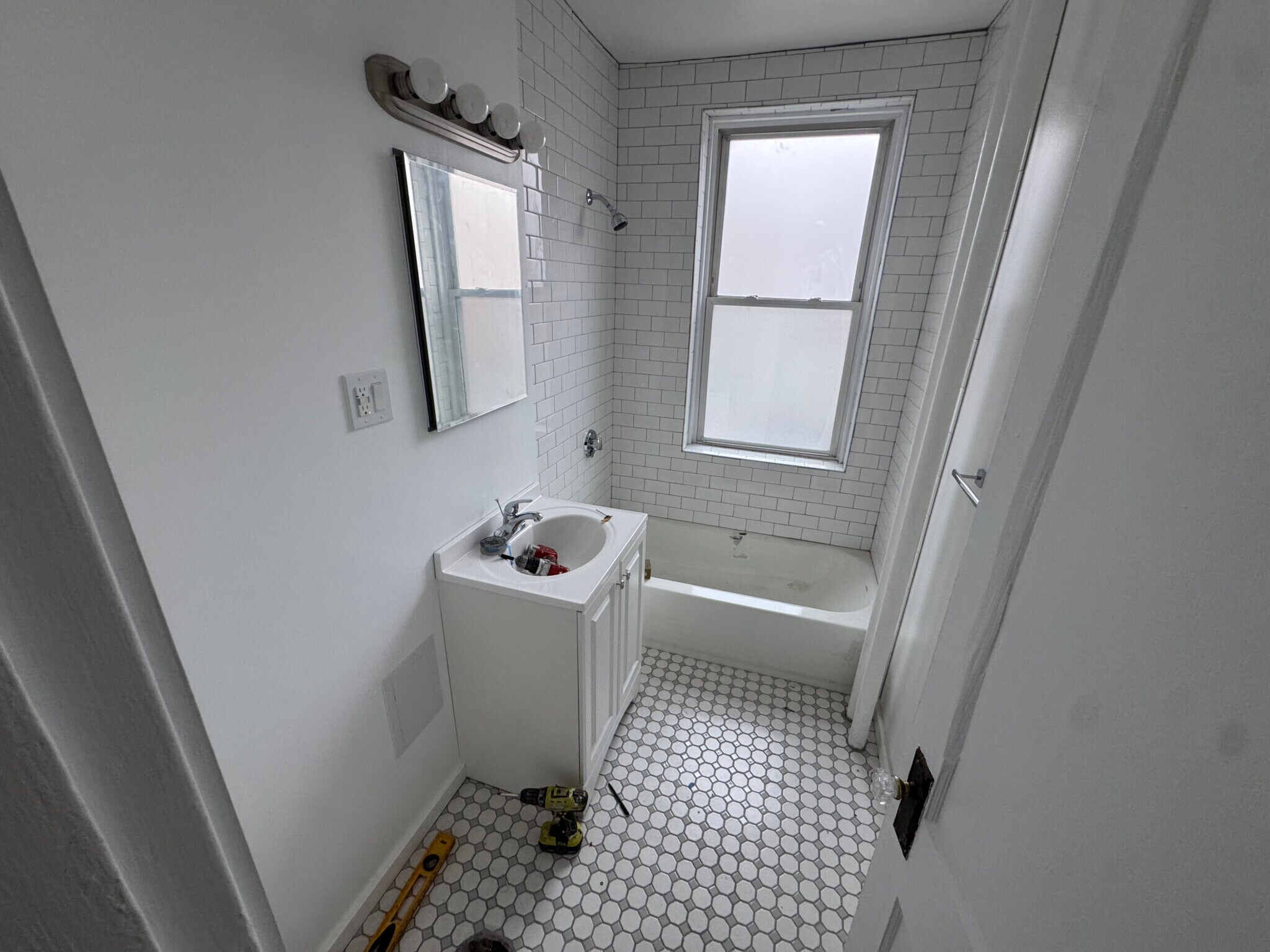 Building Photo - 100 Brainerd Rd