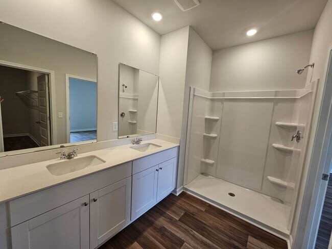 Building Photo - 4 BD / 2 BA New Construction- Move In Ready!