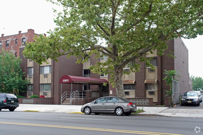 1901 Kennedy Boulevard - The Elite Condominium