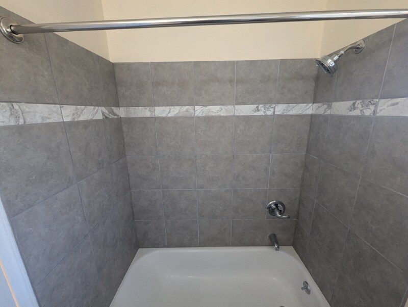 Building Photo - 4 Maple Leaf Ct