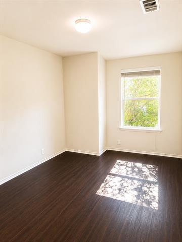 Building Photo - 10633 Traymore Dr