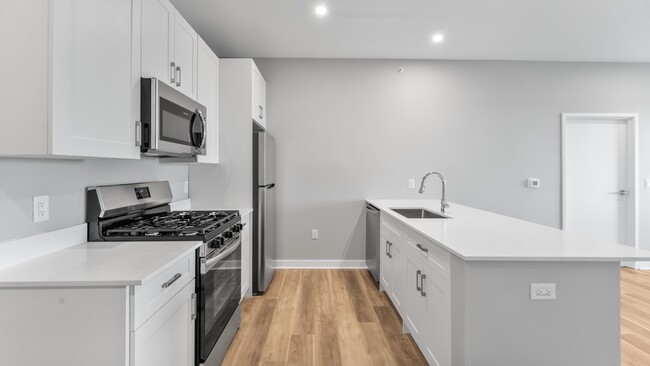 Building Photo - 475 Communipaw Ave