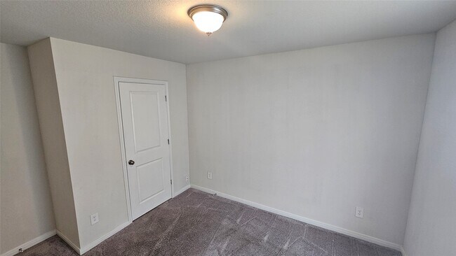 Building Photo - 14210 Green Wing Cir
