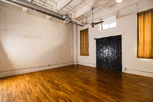 Building Photo - 2412 2nd Ave N