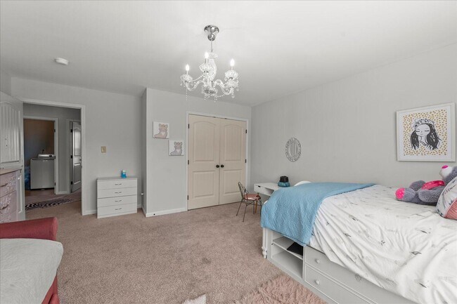 Building Photo - 5307 Bull St