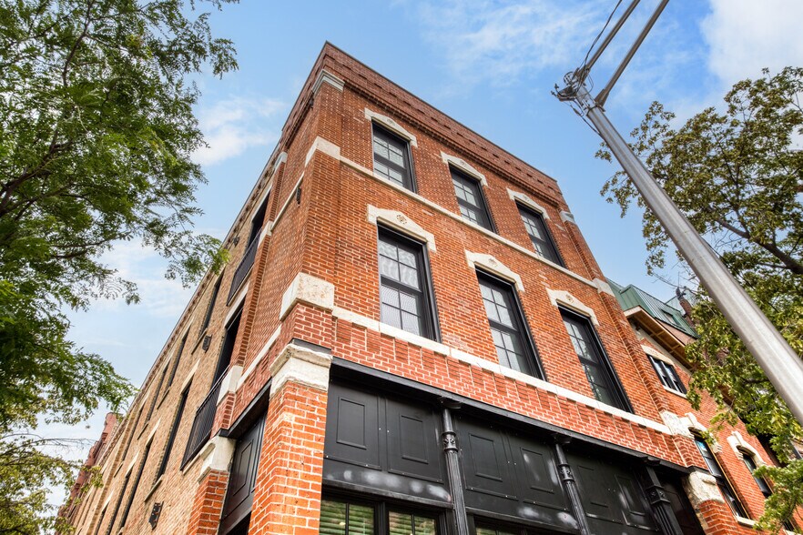 Building Photo - 1349 N Noble St