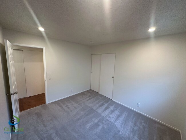 Building Photo - $4095 - Beautiful Remodeled Home on Cul-de...