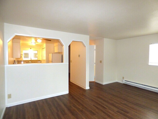 Building Photo - 2 bed 1.5 bath Townhome in Keizer