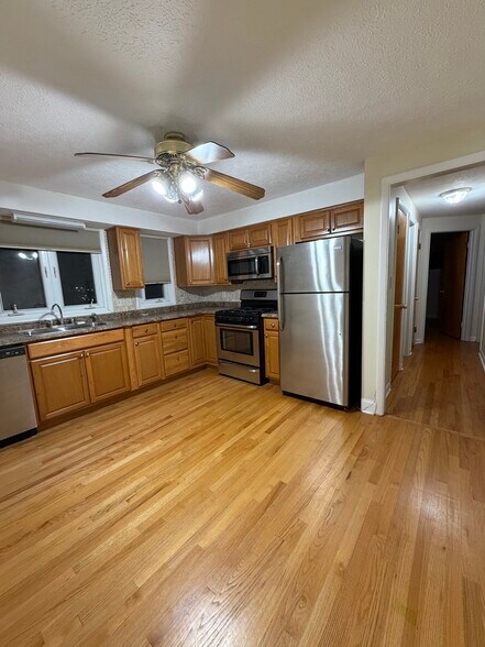 Building Photo - 1514 Caleb Ave