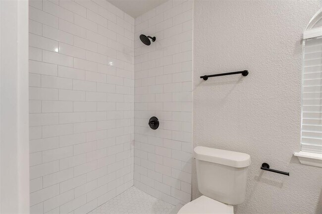 Building Photo - 2704 NW 115th St