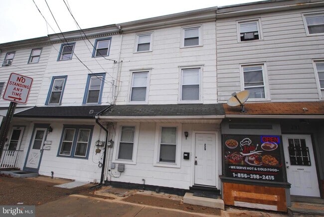 Building Photo - 229 E Broad St