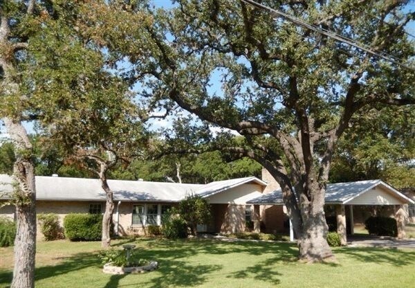 Primary Photo - Available July 6: Spacious Home With Large...
