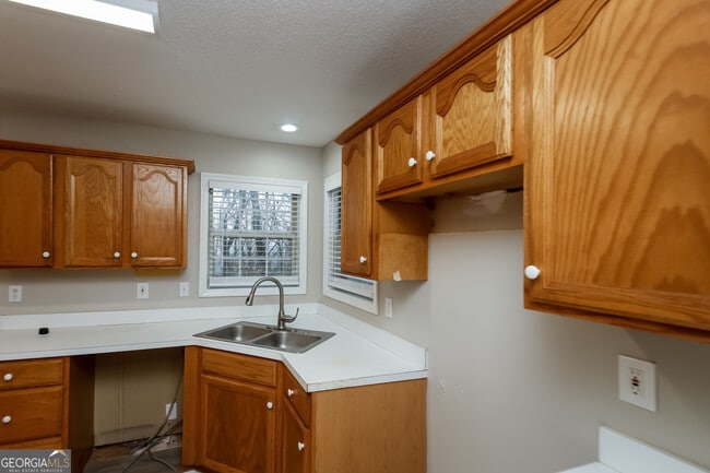 Building Photo - 30 Mountain Trail Ct SW