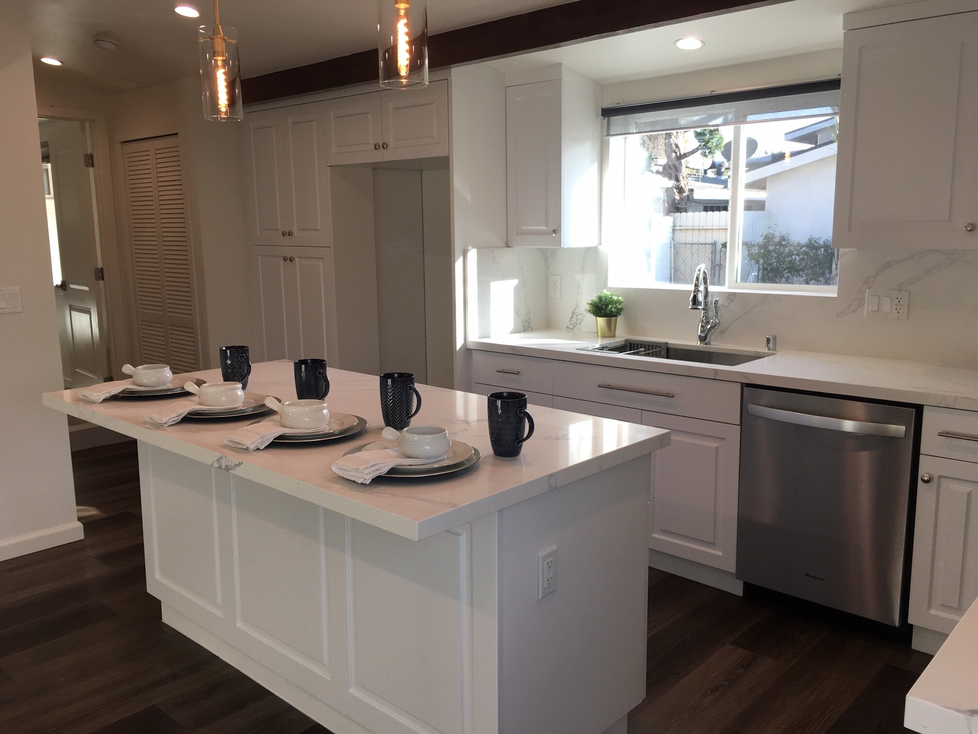 Building Photo - 10022 Kester Ave