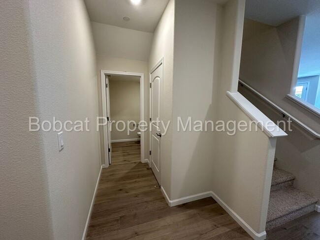 Building Photo - 862 Furlong Dr