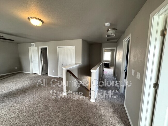 Building Photo - 10807 Hidden Pr Pkwy