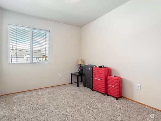 Building Photo - 2296 James Cir