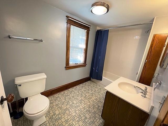 Upstairs Full Bathroom 2 - 2191 Five Mile Line Rd