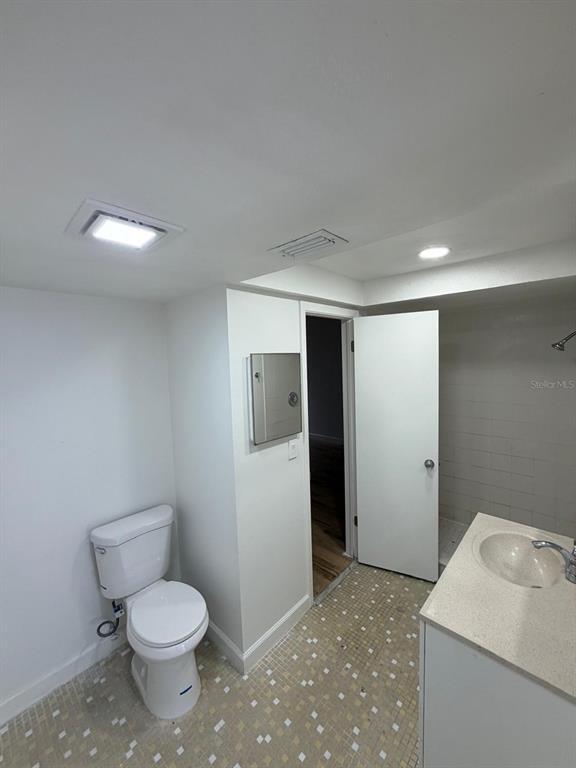 Building Photo - 8151 Saybrook Dr