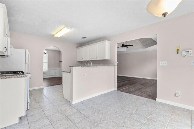 Building Photo - 3854 Wheaton Ct