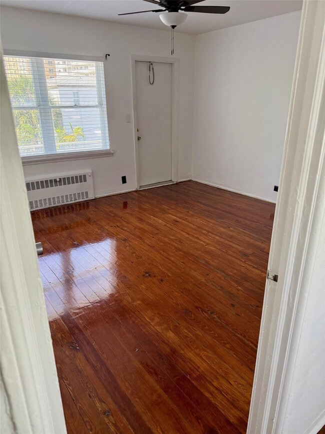 Building Photo - 3000 Granada St