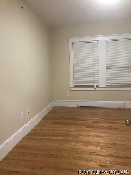 Building Photo - 408 Neponset Ave
