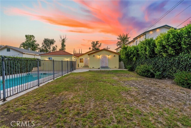 Building Photo - 5110 Petit Ave