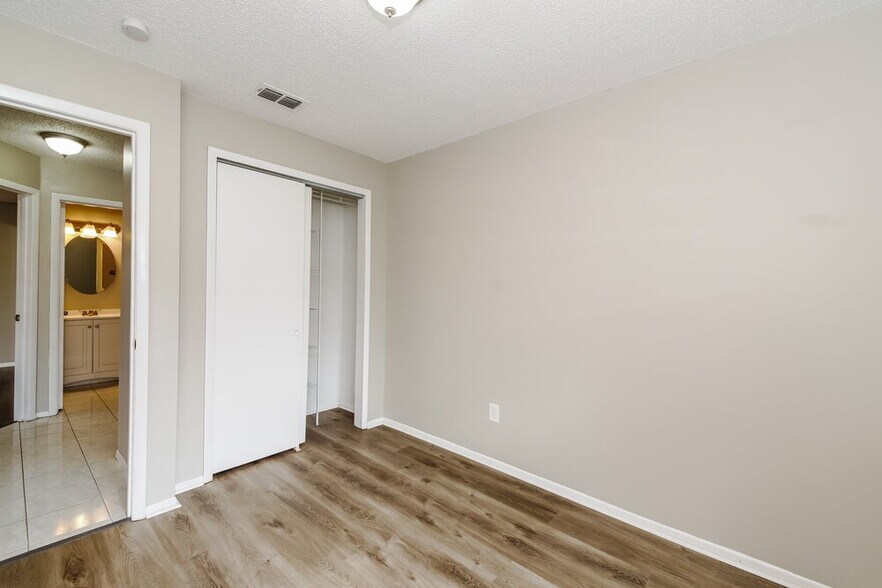 Building Photo - 1348 Andes Dr