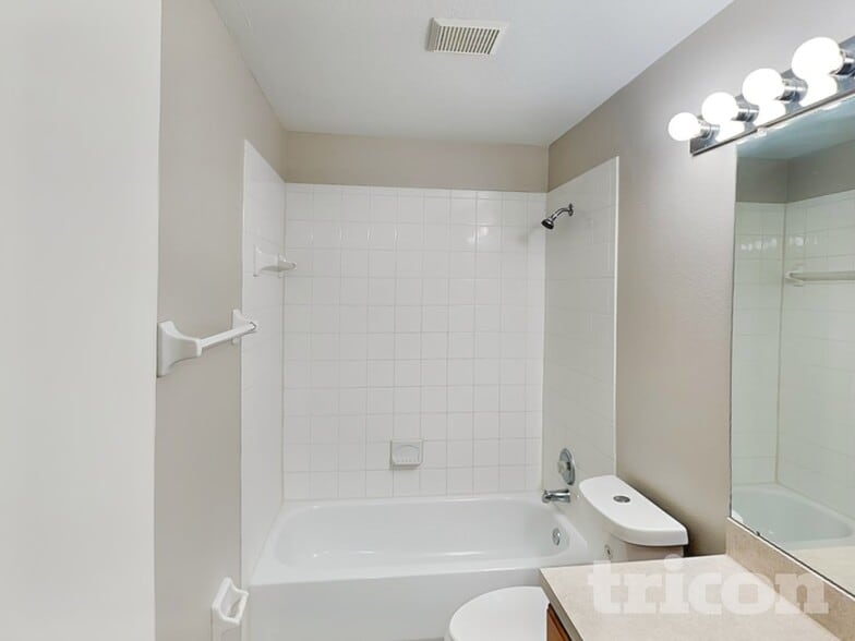 Building Photo - 12420 Tree Pointe Ct