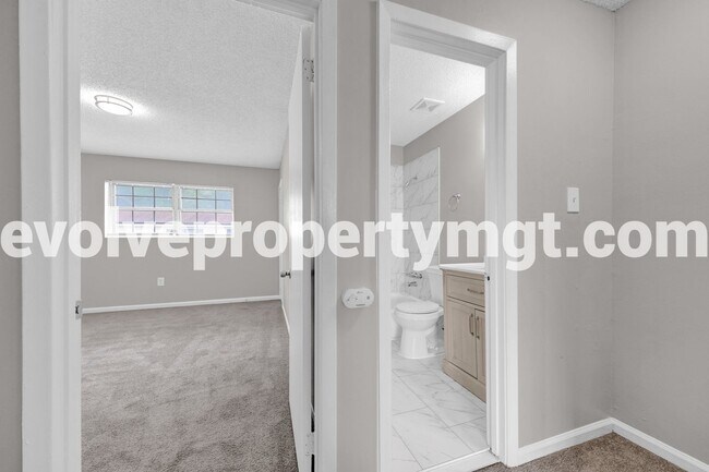 Building Photo - 3455 Pruett Ct