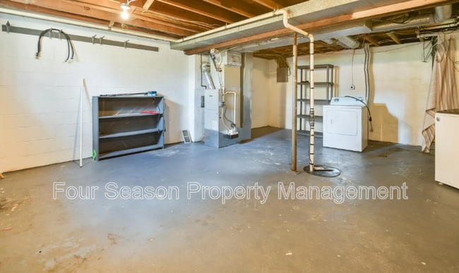 Building Photo - 139 Belview Ave