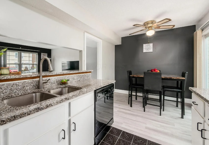 Building Photo - 4862 Stoneybrook Blvd