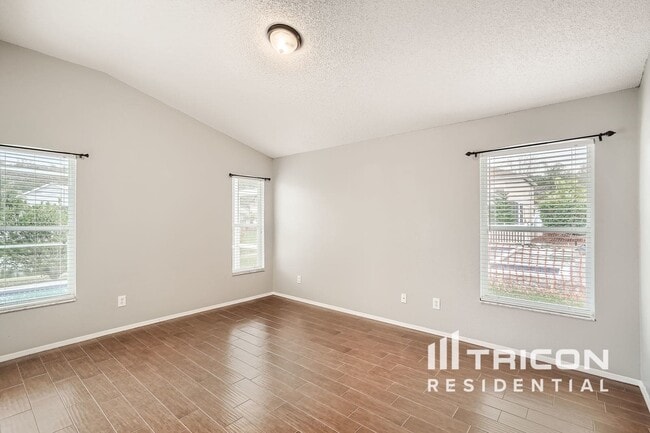 Building Photo - 557 Lake Cypress Cir
